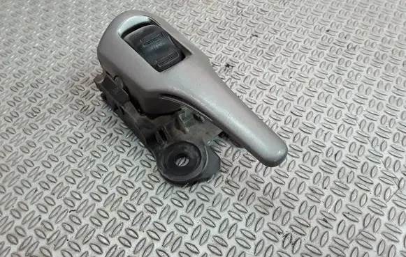 Toyota Auris 150 Front door interior handle
