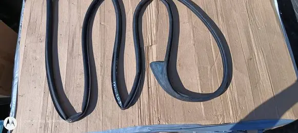Suzuki Swift III Front door rubber seal HYUNDAII30III