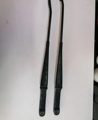Mercedes-Benz ML W163 Front wiper blade arm