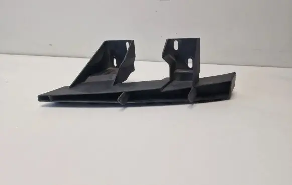 Audi Q7 4L Front bumper mounting bracket 4L0807334A