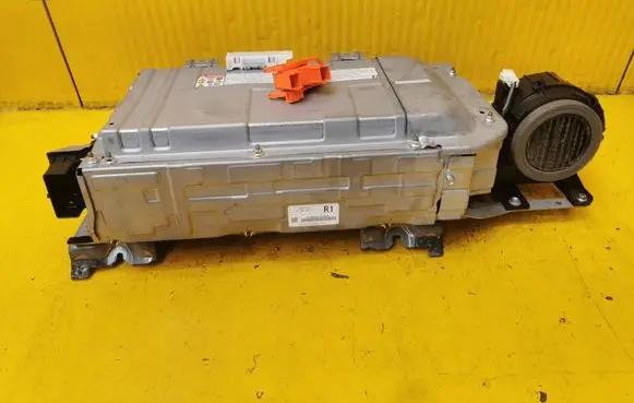 Toyota Yaris Hybrid / electric car battery G9280-52031