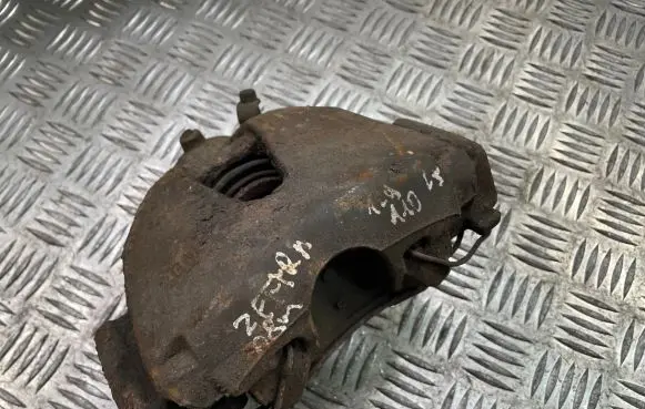 Opel Zafira B Front brake caliper