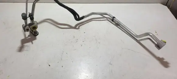 Volvo XC40 Air conditioning (A/C) pipe/hose 31694883