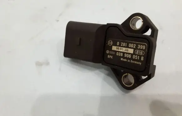 Audi A6 S6 C6 4F Air pressure sensor 0281002399 038906051B