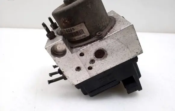 Nissan X-Trail T30 ABS Pump 