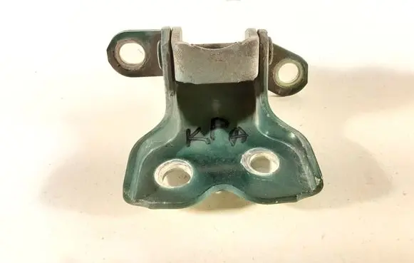 Toyota Yaris Front door lower hinge 