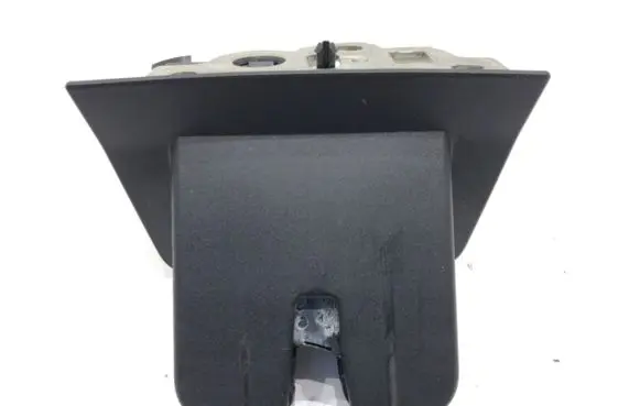 Audi Q3 8U Tailgate exterior lock 8U0827520