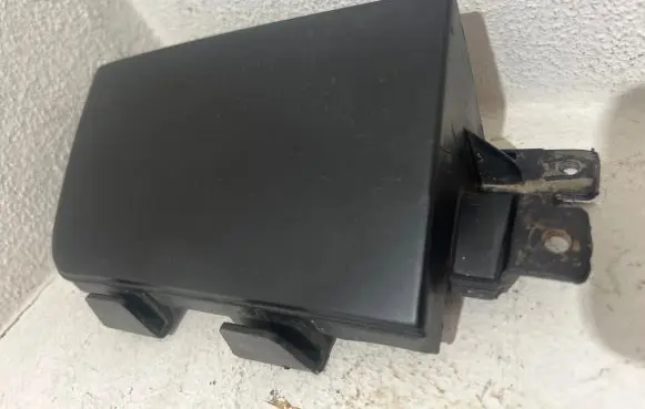 BMW 5 E34 Front tow hook cap/cover 51111946498