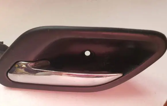 BMW 5 E39 Front door interior handle 8226049
