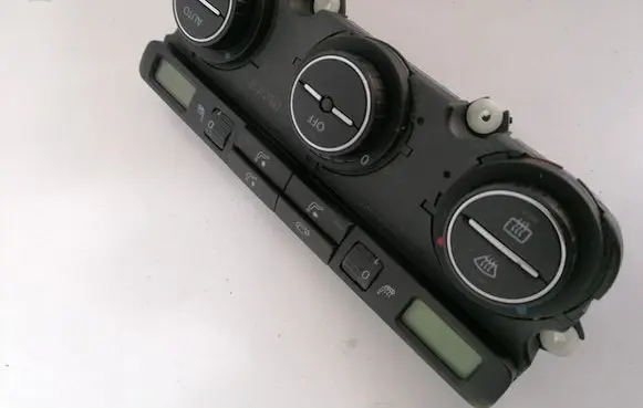 Volkswagen Touran I Climate control unit