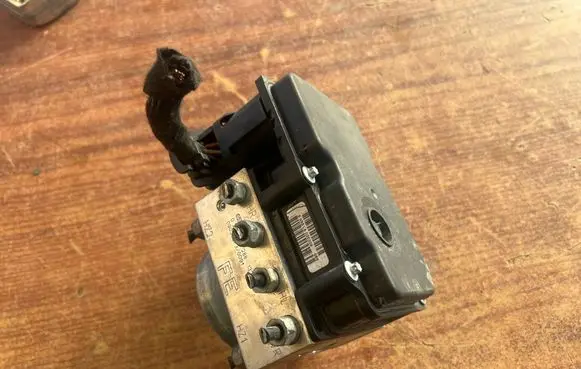Opel Corsa D ABS Pump 0265800796 0265232288 13282282