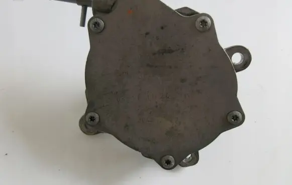 Toyota Avensis T270 Vacuum pump
