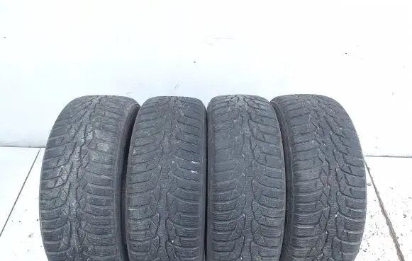 Volkswagen Golf II R14 winter tire NOKIAN WRD4 18565R14
