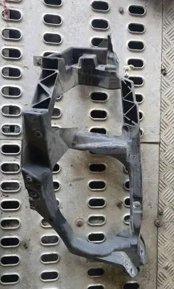 Mitsubishi Colt Headlight/headlamp mounting bracket MN105059