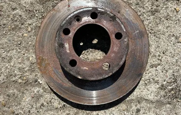 Renault Master III Front brake disc