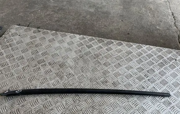 Volkswagen Golf VI Windshield trim 5K0854320