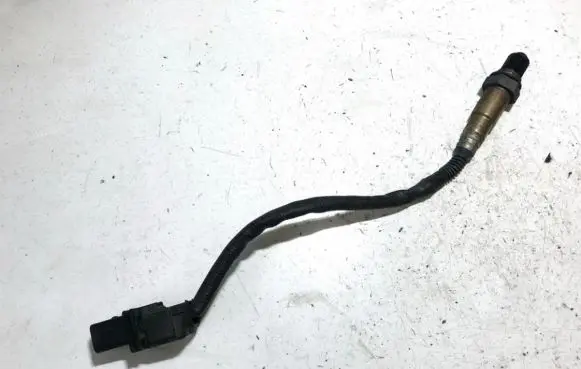 Mercedes-Benz C AMG W204 Lambda probe sensor 0258017014 0258017015