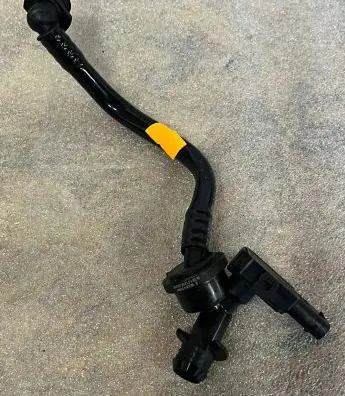 Audi Q7 4M Vacuum line/pipe/hose 4M1611931E 4M1611931F