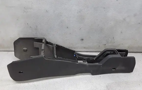Opel Astra H Center console