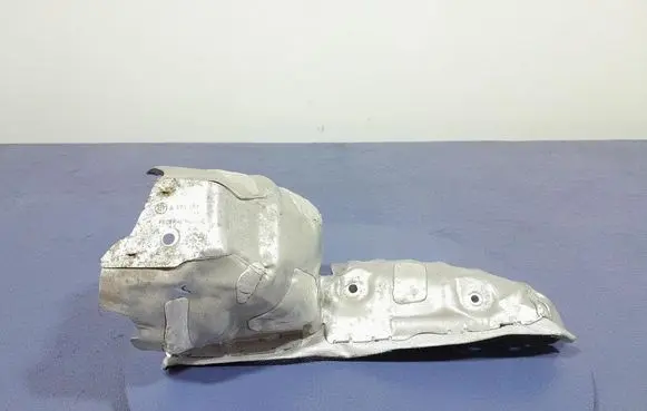 BMW X5 E53 Exhaust heat shield 8579402