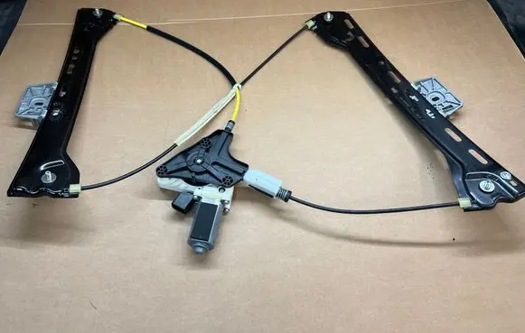Mercedes-Benz S C217 Front door window regulator with motor A2177200146