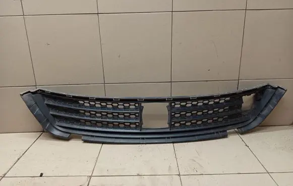 Jeep Grand Cherokee Front bumper lower grill 68143462AC