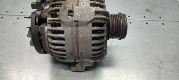 Volvo V70 Generator/alternator 30667894