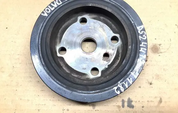Volvo V70 Crankshaft pulley 30731865