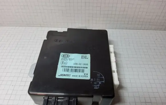 KIA Sorento Door central lock control unit/module 954003E310