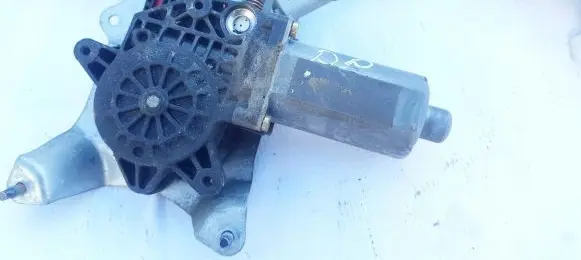 Citroen Xsara Picasso Front door window regulator motor 0130821900