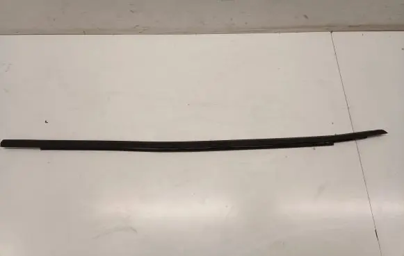 Audi Q2 - Front door glass trim molding
