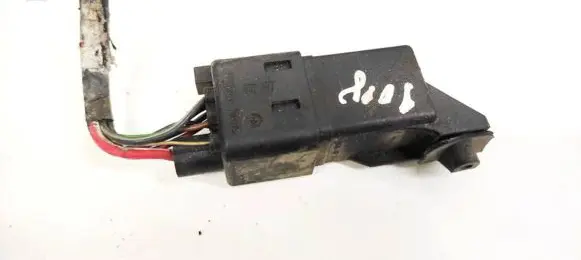 Glow plug pre-heat relay