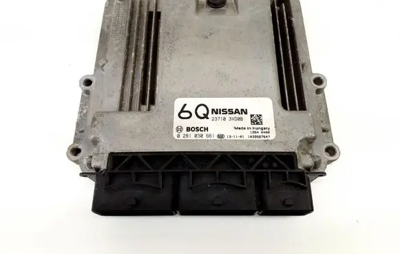 Nissan Note (E12) Engine control unit/module 237103VD0B 0281030661