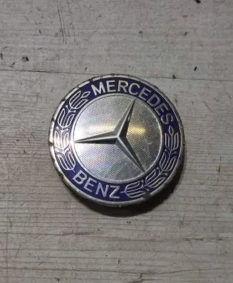 Mercedes-Benz GLA W156 X156 Original wheel cap A1714000125