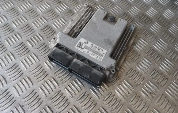 Volkswagen Golf V Engine control unit/module 03G906016CB 0281011900