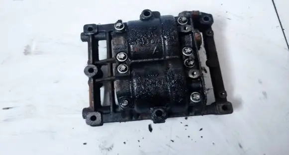 Opel Vectra C Oil pump R90573814