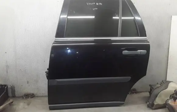 Volvo XC90 Rear door