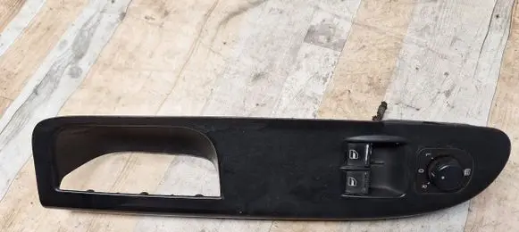 Volkswagen PASSAT B6 Electric window control switch 3C1867171A