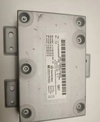 Mercedes-Benz C W204 Head unit multimedia control A1729009302