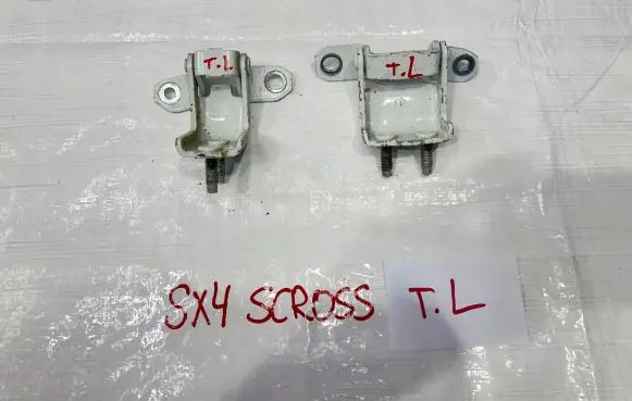 Suzuki SX4 S-Cross Rear door hinge set 