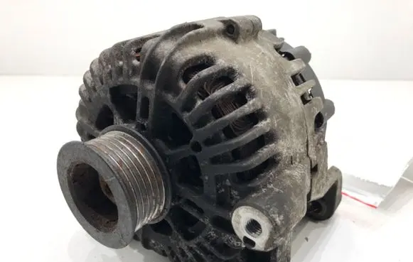 BMW X3 E83 Generator/alternator 7789980