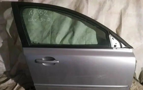 Volvo S40 Front door pilkos