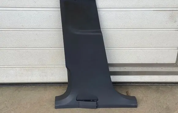 (B) pillar trim (bottom)