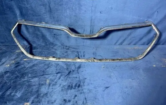 Skoda Fabia Mk3 (NJ) Front bumper upper radiator grill