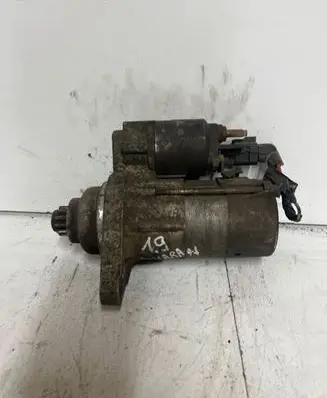 Volkswagen Golf V Starter motor 02z911023h