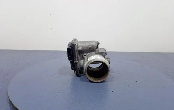 Volvo V40 Throttle body valve 31293930