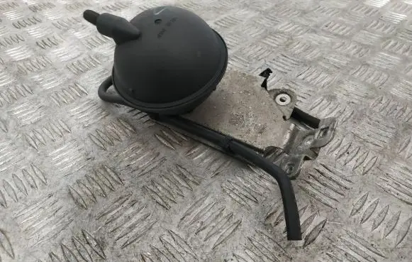 Vacuum air tank