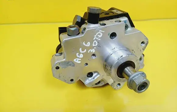 Audi A6 S6 C6 4F Fuel injection high pressure pump 059130755J 0445010125