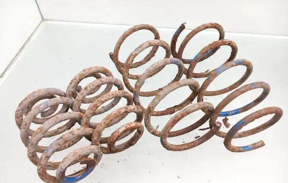 Renault Clio II Front coil spring KBA90575
