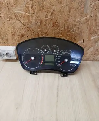 Speedometer (instrument cluster)